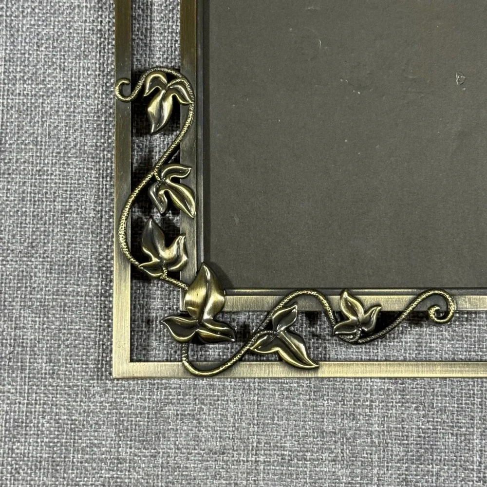 VTG Golden 3D Ivy Leaf Vine Picture Frame 9x7 4x6 Cottagecore Victorian Whimsy